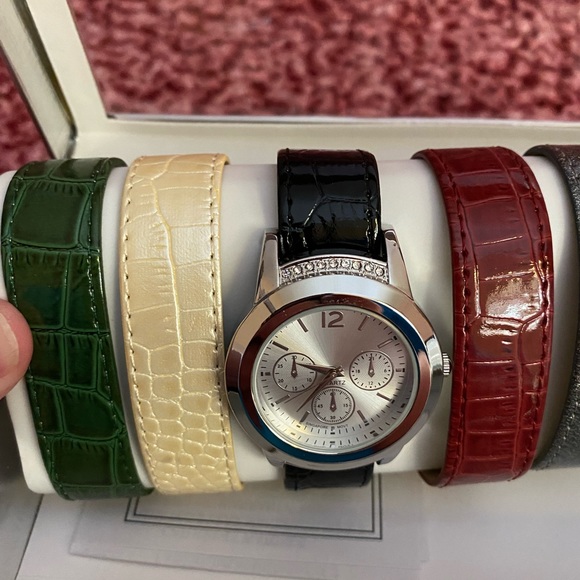 Catherine’s Watch With 7 Different Wristbands! NWOT!! - Picture 5 of 7